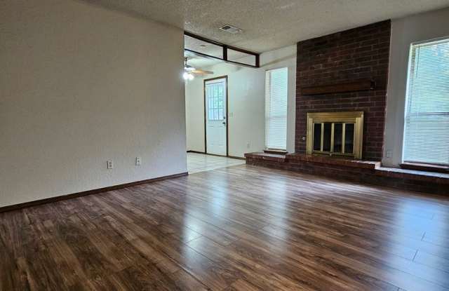 (3) Bed/(2) Bath in West Norman Avail NOW! Gallery 4