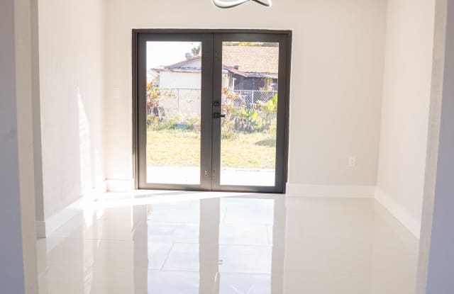 4490 Northwest 171 Terrace photos photos