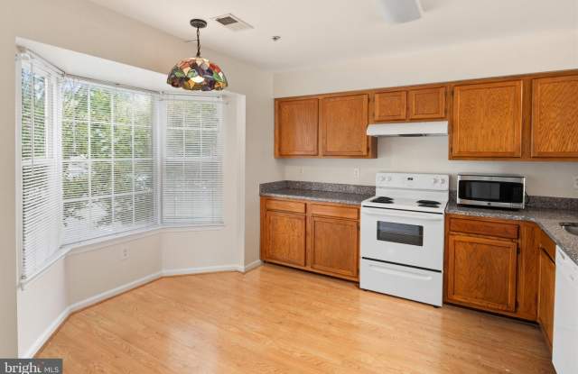 1125 SIMSBURY Court Gallery 2