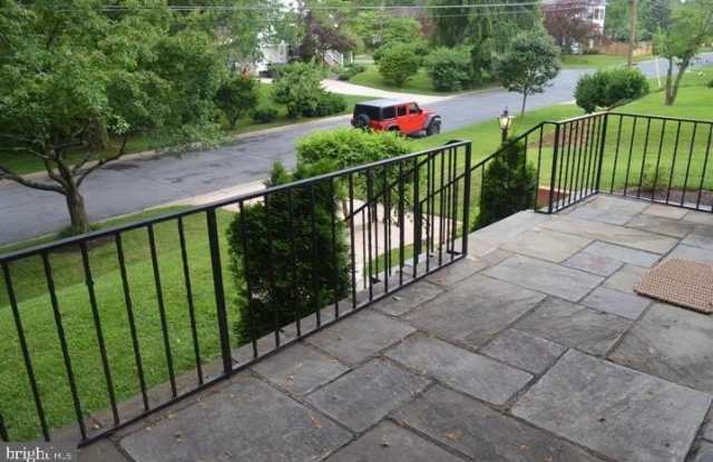 6303 KIRBY ROAD Gallery 2