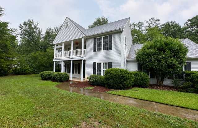 SPACIOUS 3-BEDROOM HOME NEAR CLEMSON UNIVERSITY photos photos