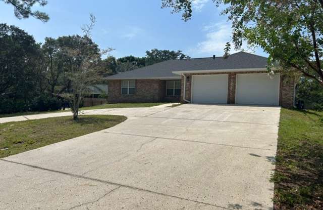 Beautifully Renovated 3-Bedroom Home Near Florida’s Gulf Coast! Gallery 1