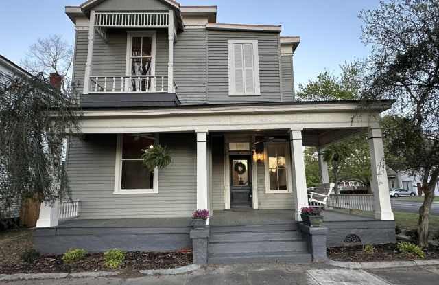 800 2nd Avenue Gallery 1