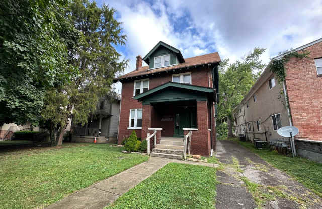 Central Campus OSU Single Family Home with plenty of Off-Street Parking photos photos