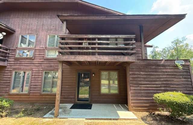1823 J Julian Lane Gallery 1