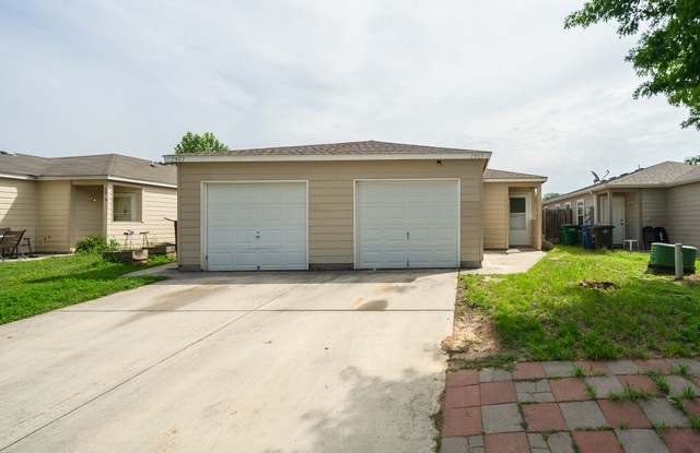 7905 MG RD - 7905 Mg Road, San Antonio, TX 78251