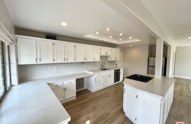 3408 FLOYD TER - 3408 Floyd Terrace, Los Angeles, CA 90068