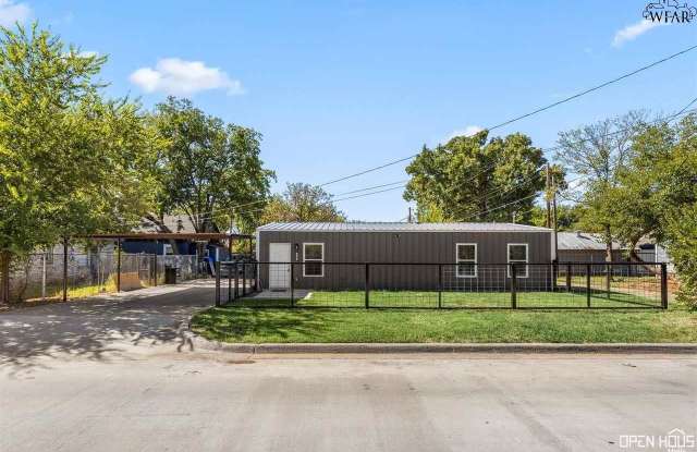 2805 AVENUE I Gallery 1