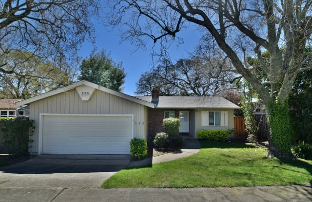 353 Miller Creek Rd - 353 Miller Creek Road, Lucas Valley-Marinwood, CA 94903