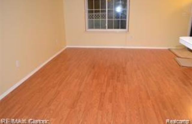 30334 NANTUCKET Drive Gallery 4