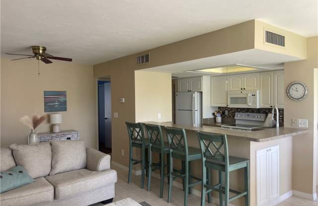 5550 Trailwinds Drive Gallery 2