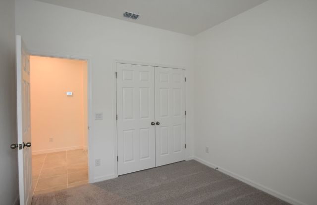4 Bedroom 2 Bath 2 car garage for rent at 6866 Spanish Imperial St. Howey in the hills, FL 34737 Gallery 4