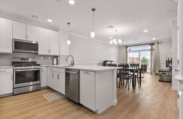 320 Middlesex Ave. photos photos