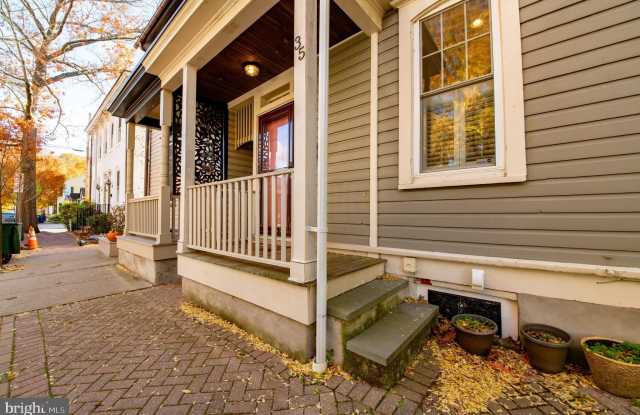 35 DELAWARE Avenue - 35 Delaware Avenue, Lambertville, NJ 08530