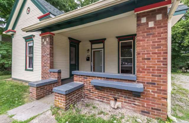 434 E 2nd St - 5Bed/3Bath - New Remodeled! Gallery 3