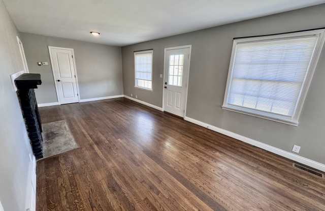 1415 North Main Street - 1415 North Main Street, Monticello, KY 42633