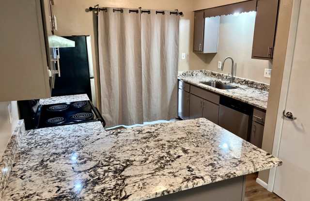 1305 Chelwood Park Blvd NEUnit D photos photos 1305 Chelwood Park Blvd NEUnit D photos photos