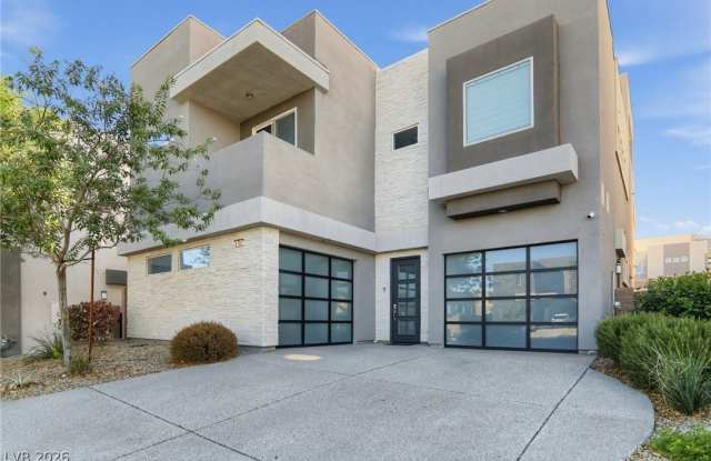 881 Barrhead Avenue Gallery 1