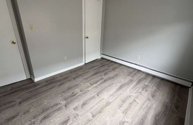 3 LUCILLE LLC. Gallery 3
