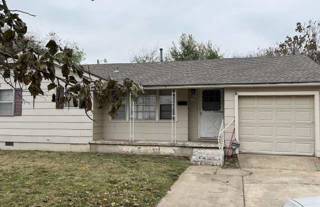 2325 McCracken Dr photos photos