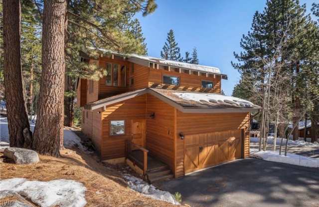 Mountain Modern Retreat- Seasonal Availability Gallery 4