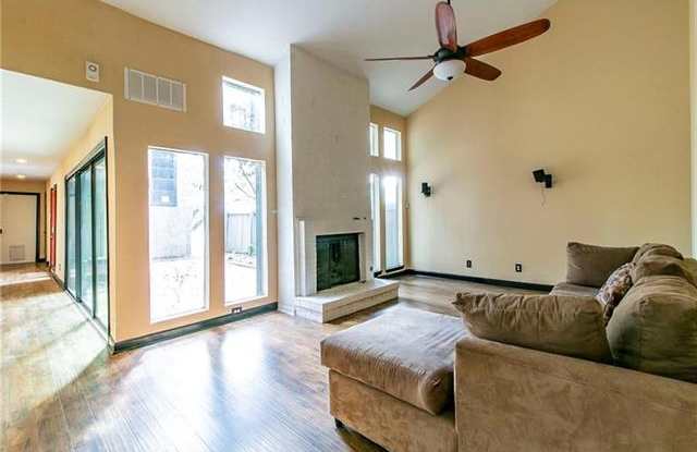 8821 Merion CIR Gallery 3