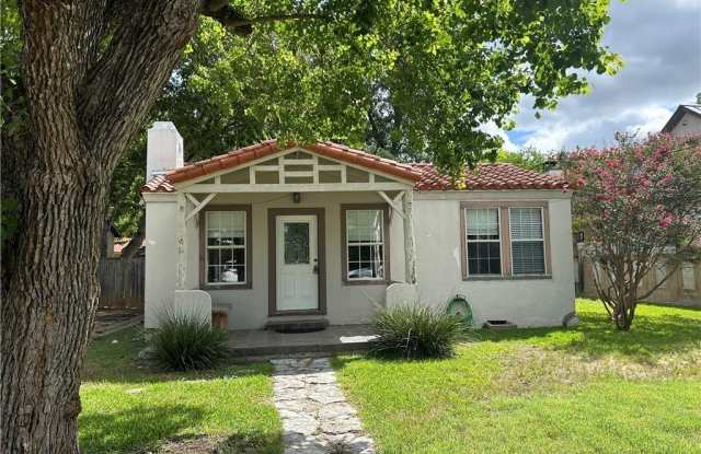 1030 Cole Avenue photos photos