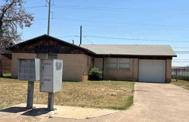 4723 Storey Ave photos photos