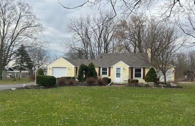 9281 W GRAND RIVER Road photos photos