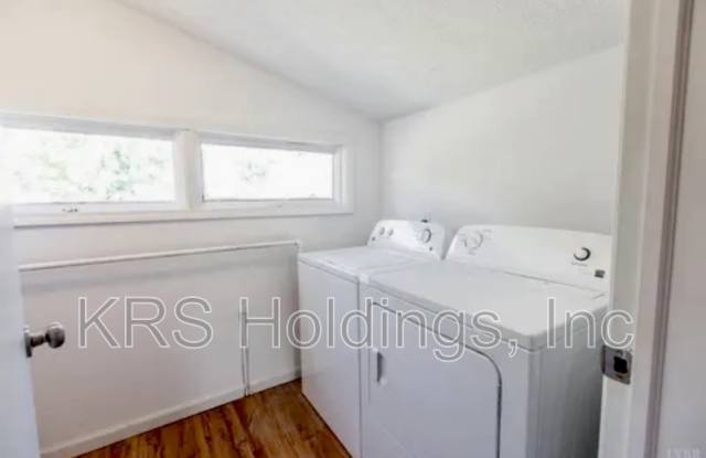 103 Middleboro Place Gallery 4