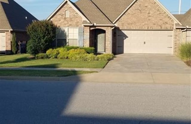 1809  SW Stonegrove  RD - 1809 Southwest Stonegrove Road, Bentonville, AR 72713