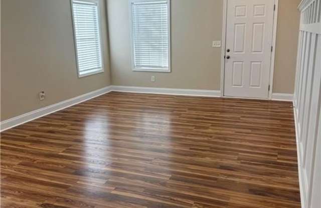 375 Parkmont Way Gallery 2