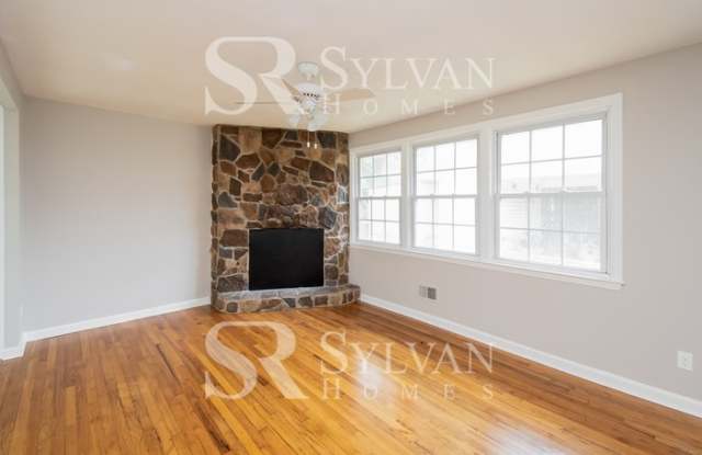 1528 Laburnum Drive Gallery 2
