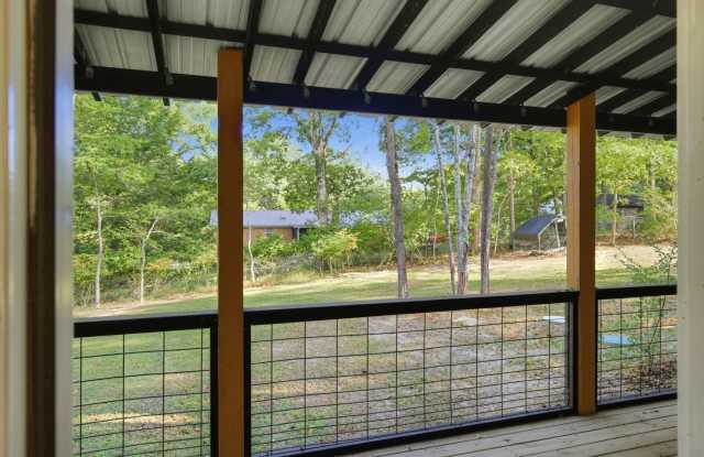 Spacious 3BR House in Tracy City Gallery 4
