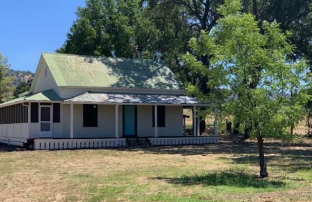 1633 Pyle Rd. - 1633 Lyle Road, Morongo Valley, CA 92256