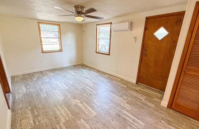 1104 E Main Gallery 3