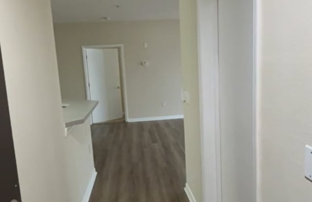 5560 Metrowest Boulevard Gallery 3