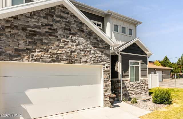 4261 S Steele Creek Court Gallery 3