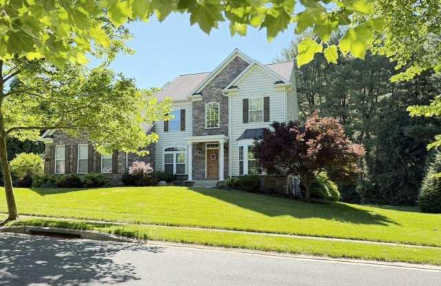 Beautiful 4bd 3.5bth home nestled on a private lot! photos photos