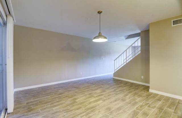 3824 N 30TH Street Gallery 3
