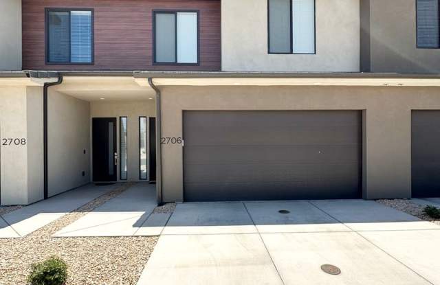 Pet Friendly!!! Beautiful Woodland Estates Home! photos photos