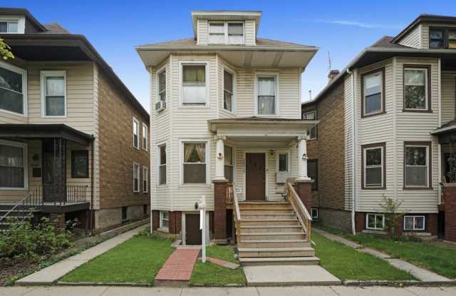 2252 N Lawndale Ave photos photos