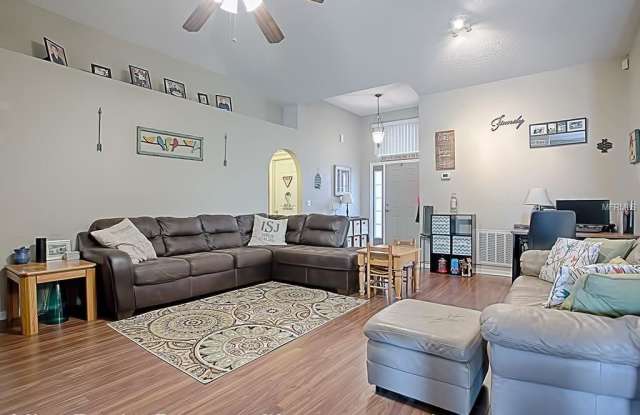 1820 Western Hills Ln. Gallery 3