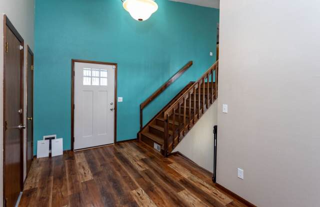 Charming Home in School District 20! Gallery 3