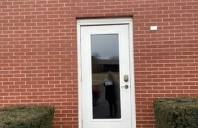 1010 W South Street - 1010 West South Street, Plano, IL 60545