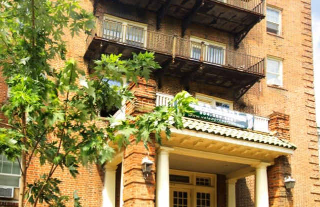 1118 Grove Ave - 1118 Grove Avenue, Richmond, VA 23220