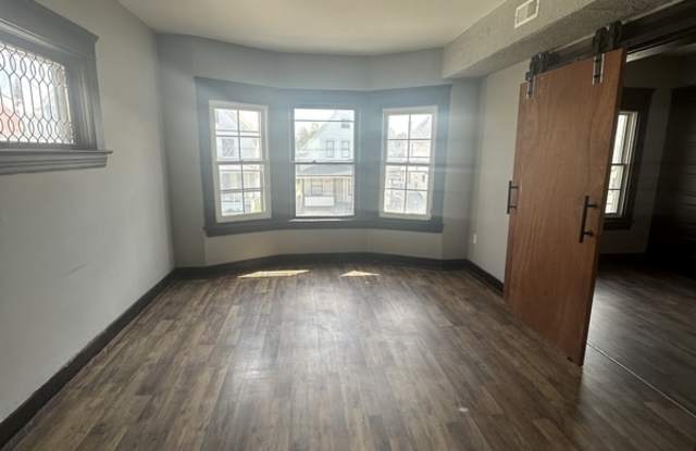 3802 Poe Avenue - Upstairs photos photos