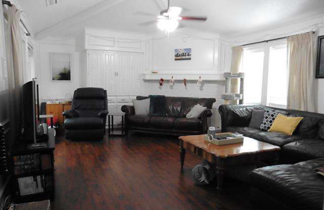 16361 Lauder Lane Gallery 2