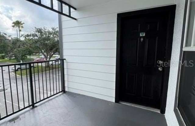 2200 KEY W Court Gallery 2