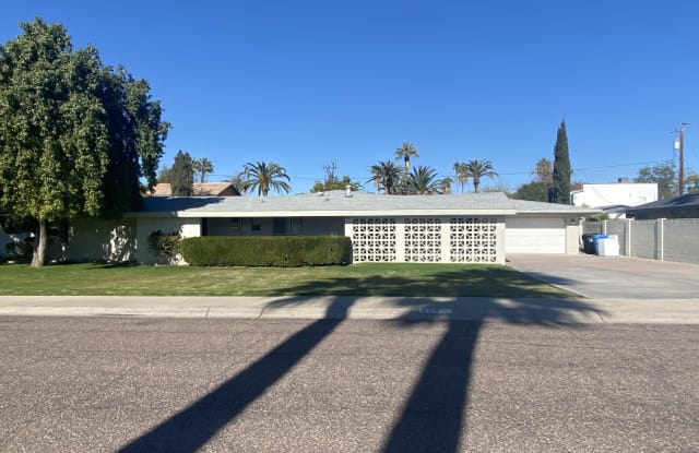 626 E VISTA Avenue - 626 East Vista Avenue, Phoenix, AZ 85020
